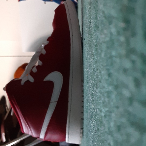 Air jordan 1 red and white - Picture 3 of 7